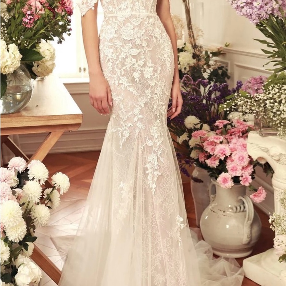 Elegant Lace Wedding Gown - Dany Tabet Wedding Dress - Cleo Size 2